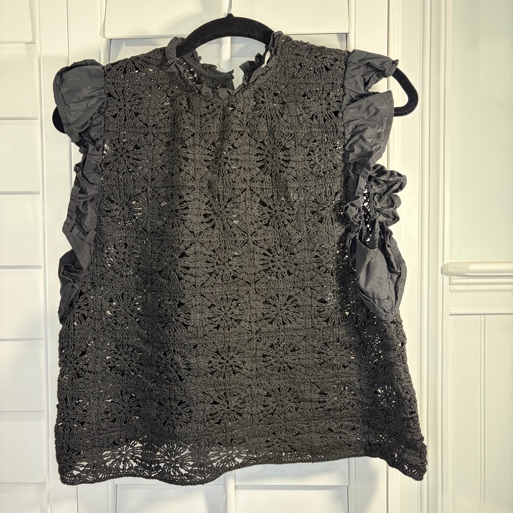 Anthropologie Flat White Crochet Ruffle Top (M) - Picture 7 of 7